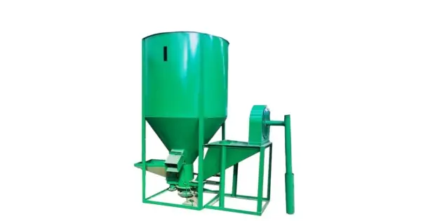 Chilipir Mixer vertical de furaje 380V. max. 2T/H cu moara si sistem de spiratie